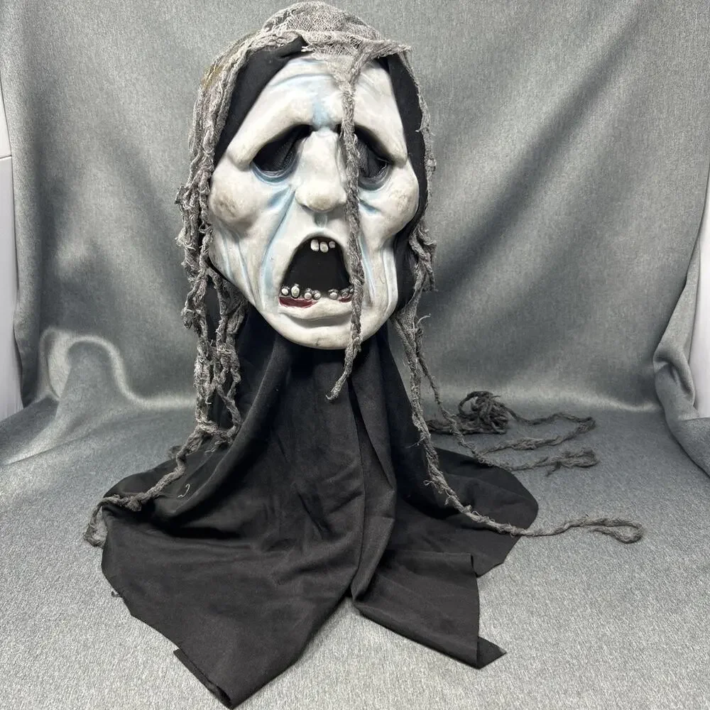 Vintage Easter Unlimited Ghoul Shroud Mask Fun World Ghost Face Screamer Zombie